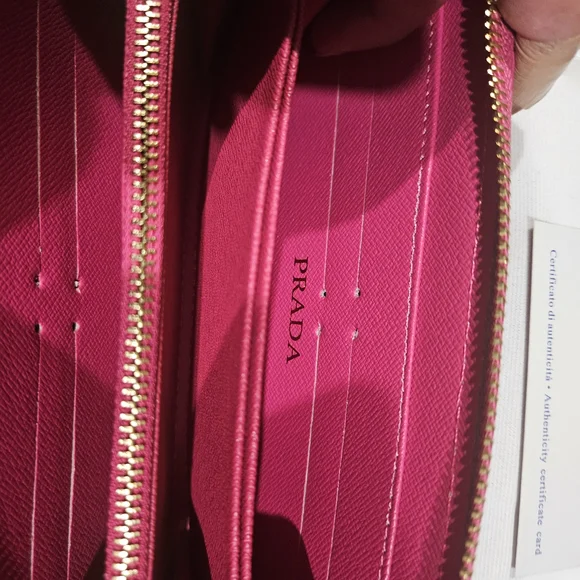 🖤Beautiful Pink Quilted Women's Wallet - Picture 8 of 9